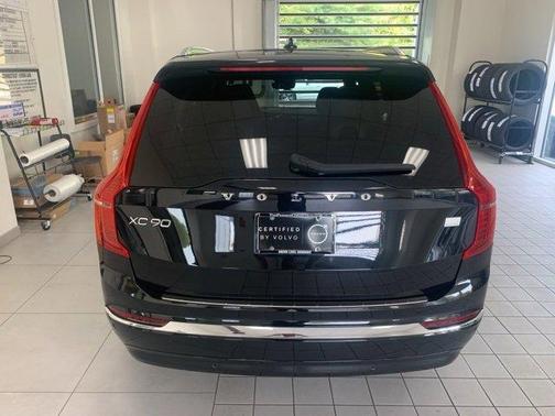 2023 Volvo XC90 Recharge Plug-In Hybrid T8 Ultimate Bright Theme 7-Seater