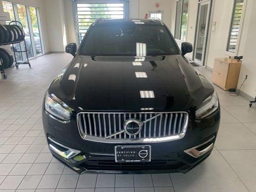 2023 Volvo XC90 Recharge Plug-In Hybrid T8 Ultimate Bright Theme 7-Seater