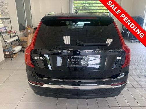 2023 Volvo XC90 Recharge Plug-In Hybrid T8 Ultimate Bright Theme 7-Seater
