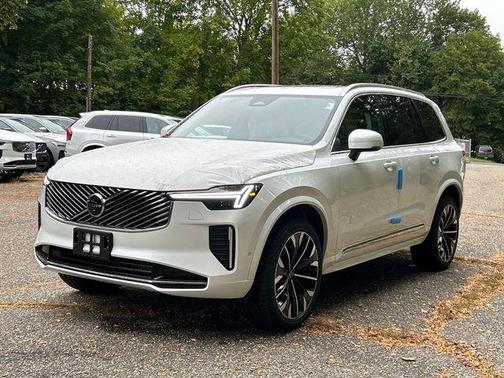 2026 Volvo XC90 B6 Plus 7-Seater