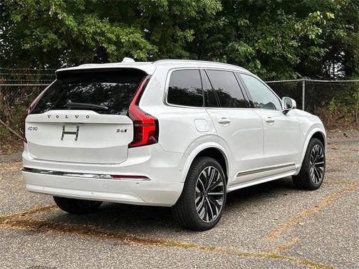 2026 Volvo XC90 B6 Plus 7-Seater