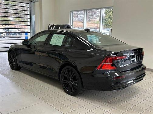 2024 Volvo S60 Recharge Plug-In Hybrid T8 Plus Black Edition