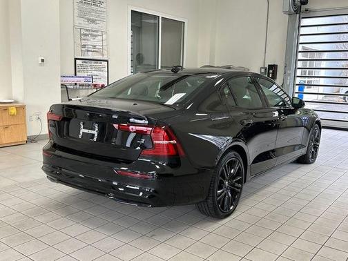 2024 Volvo S60 Recharge Plug-In Hybrid T8 Plus Black Edition