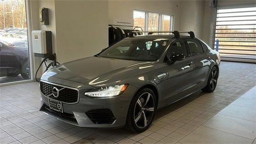 2020 Volvo S90 Recharge Plug-In Hybrid T8 R-Design