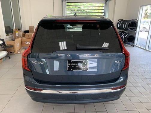 2025 Volvo XC90 B6 Plus 7-Seater