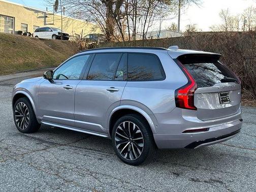 2026 Volvo XC90 B6 Ultra Dark Theme 7-Seater