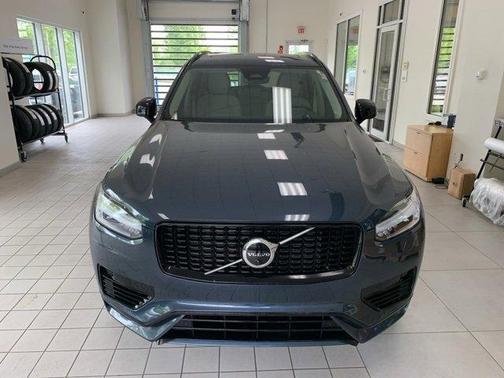 2023 Volvo XC90 Recharge Plug-In Hybrid T8 Plus Dark Theme 7 Passenger