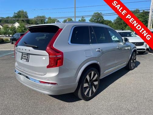 2024 Volvo XC90 Recharge Plug-In Hybrid T8 Plus Bright Theme 7 Passenger