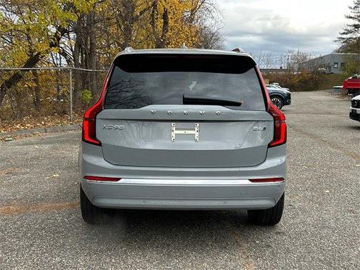 2026 Volvo XC90 B6 Ultra 7-Seater