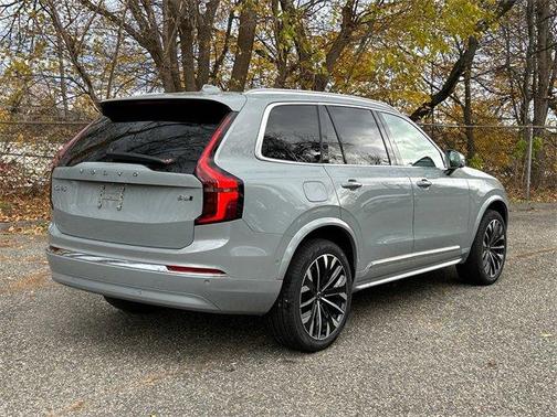 2026 Volvo XC90 B6 Ultra 7-Seater