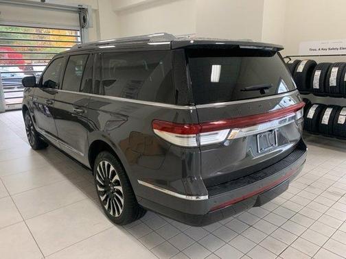 2024 Lincoln Navigator L Black Label