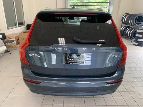 2023 Volvo XC90 B5 Core