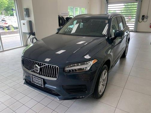 2023 Volvo XC90 B5 Core