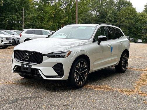 2026 Volvo XC60 B5 Ultra