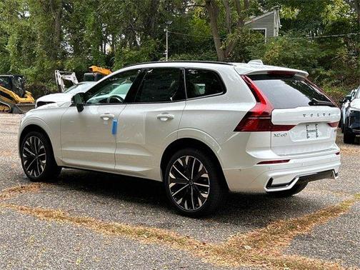 2026 Volvo XC60 B5 Ultra