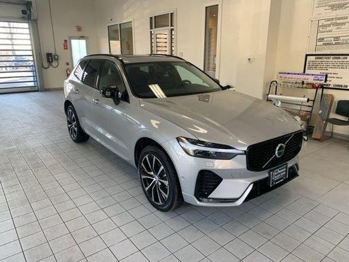 2025 Volvo XC60 B5 Plus
