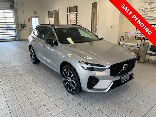 2025 Volvo XC60 B5 Plus