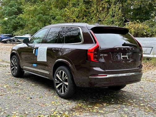 2026 Volvo XC90 B6 Core