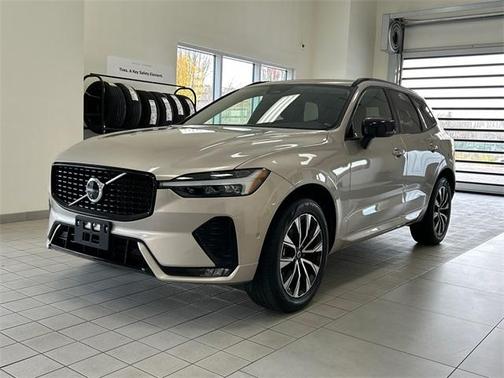2025 Volvo XC60 B5 Plus
