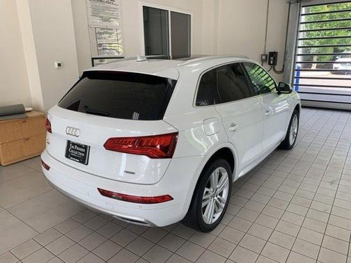 2020 Audi Q5 40 Premium Plus