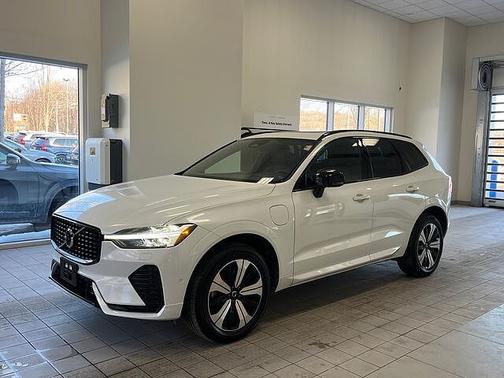 2023 Volvo XC60 Plus