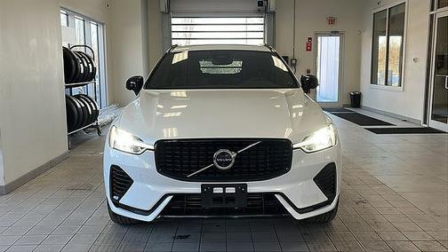2023 Volvo XC60 Plus