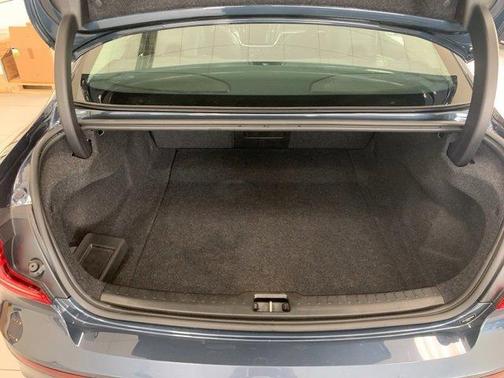 2024 Volvo S60 B5 Core Dark Theme
