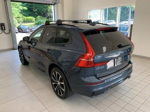 2023 Volvo XC60 Recharge Plug-In Hybrid T8 Ultimate Dark Theme