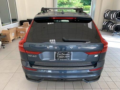 2023 Volvo XC60 Recharge Plug-In Hybrid T8 Ultimate Dark Theme