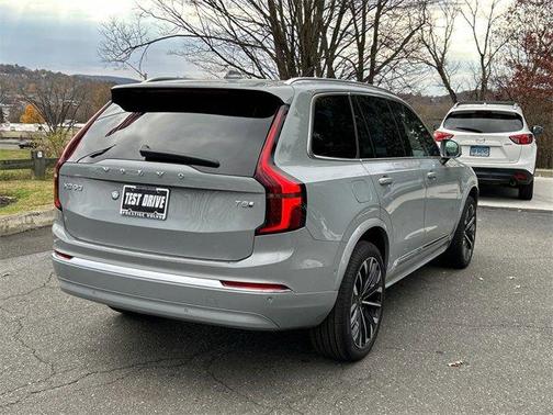 2026 Volvo XC90 Plug-In Hybrid T8 Plus 7-Seater