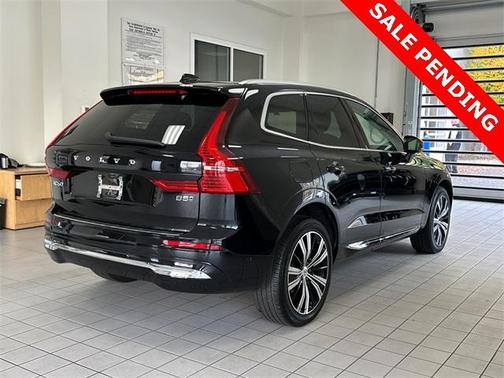 2023 Volvo XC60 B5 Plus Bright Theme