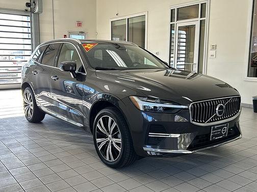 2022 Volvo XC60 B5 Inscription