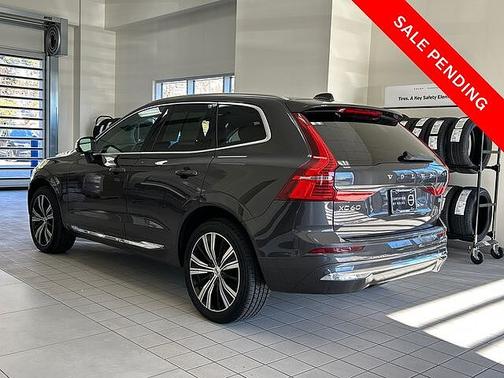 Platinum Grey 2022 Volvo XC60 B5 Inscription