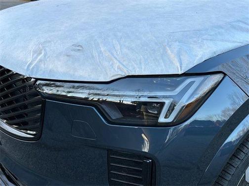 2026 Volvo XC90 B6 Ultra Dark Theme 6-Seater