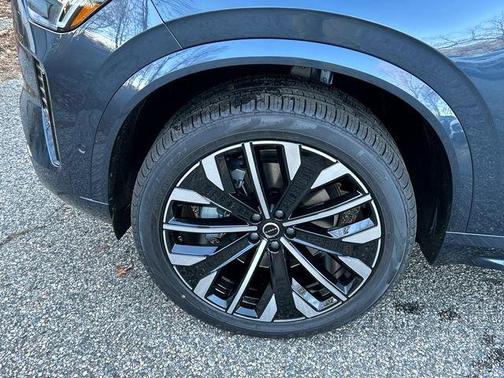 2026 Volvo XC90 B6 Ultra Dark Theme 6-Seater