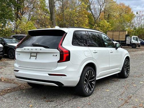 2026 Volvo XC90 B6 Ultra Dark Theme 7-Seater