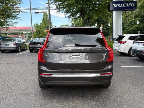 Platinum Gray Metallic 2025 Volvo XC90 Plug-In Hybrid T8 Plus 6-Seater