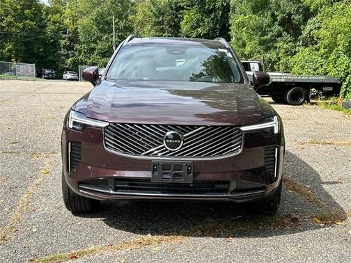 2026 Volvo XC90 B5 Core