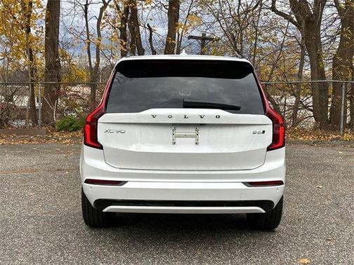 2026 Volvo XC90 B6 Ultra Dark Theme 7-Seater