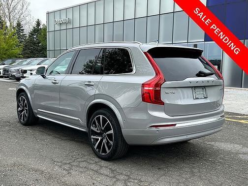 Silver Dawn 2023 Volvo XC90 Plus