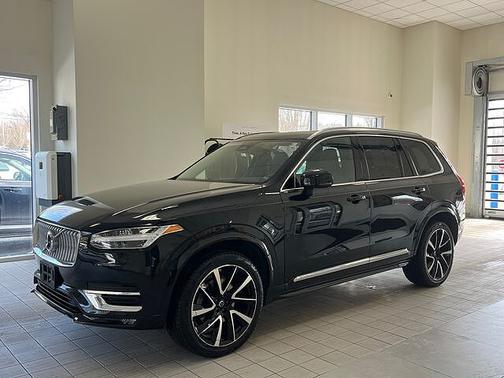 2023 Volvo XC90 Plus