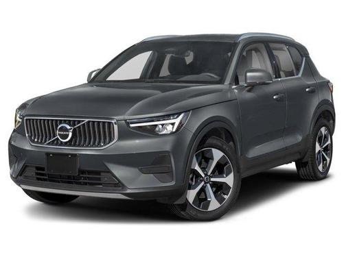 2025 Volvo XC40 B5 Ultra Dark Theme