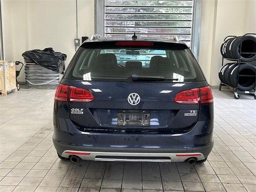 2017 Volkswagen Golf Alltrack TSI S