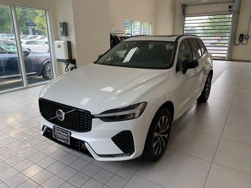 2025 Volvo XC60 B5 Core