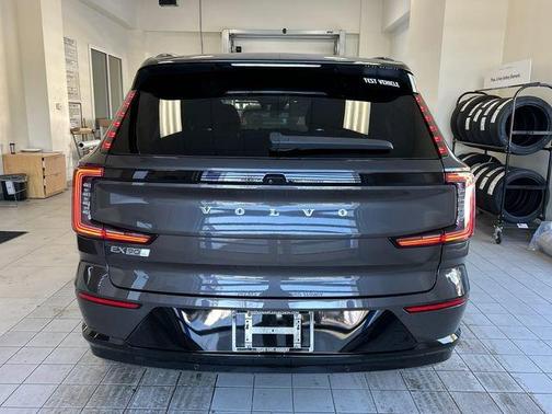 2025 Volvo EX90 Twin Motor Performance Plus