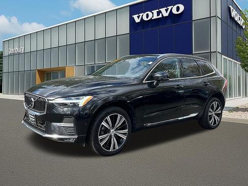 Onyx Black 2023 Volvo XC60 Plus