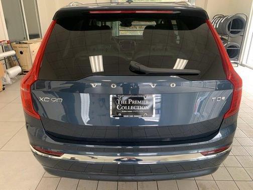 2025 Volvo XC90 Plug-In Hybrid T8 Plus 6-Seater