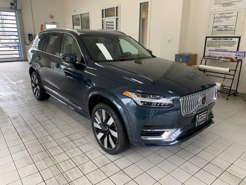 2025 Volvo XC90 Plug-In Hybrid T8 Plus 6-Seater