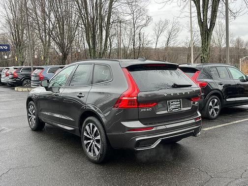 Platinum Grey 2025 Volvo XC60 Core