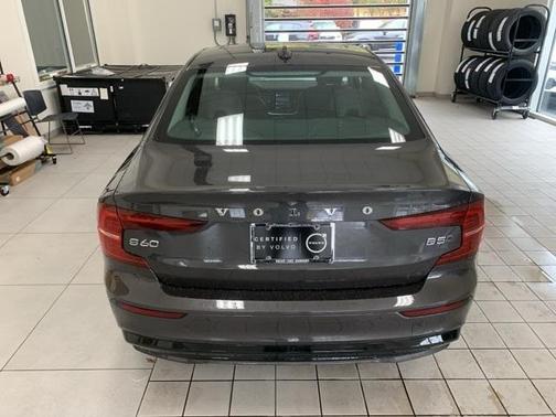 2024 Volvo S60 B5 Plus Dark Theme